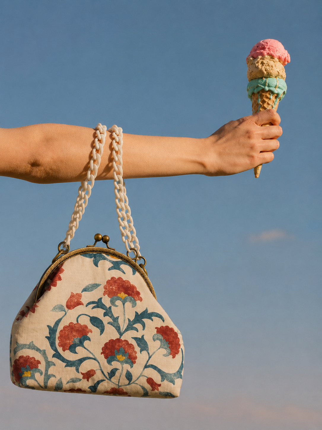 Bolso con historia veraniega